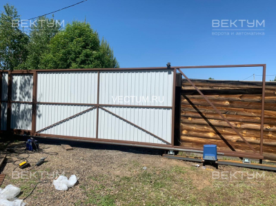 Откатные ворота со встроенной калиткой под Профлист/Штакетник